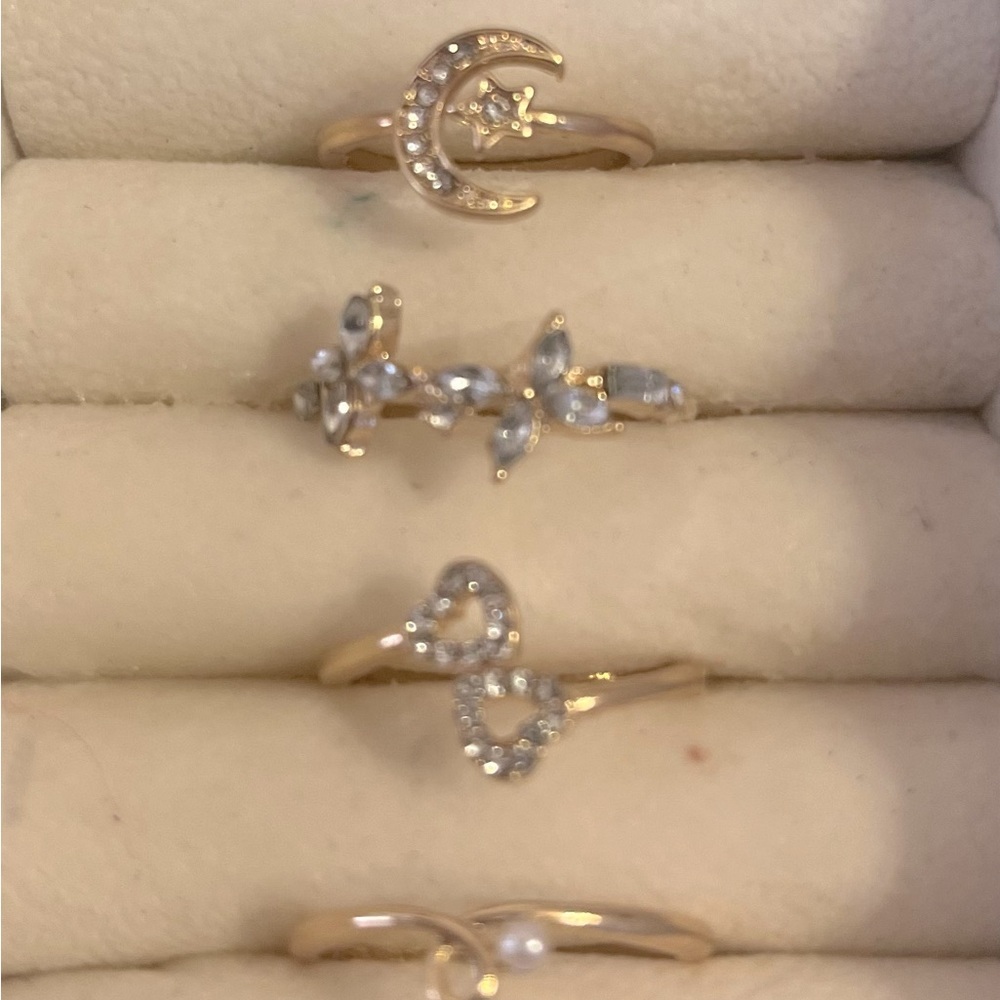 Bundle of 4 rings size 8